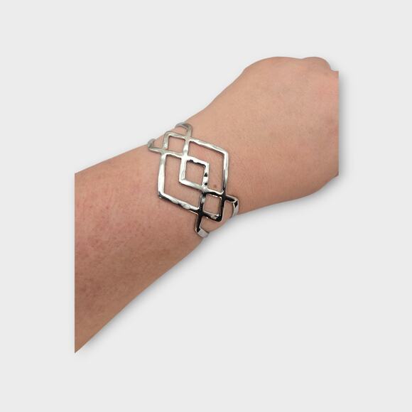 Silver Diamond Pattern Cuff – Southwestern Modernist Style Bracelet - Picture 10 of 10